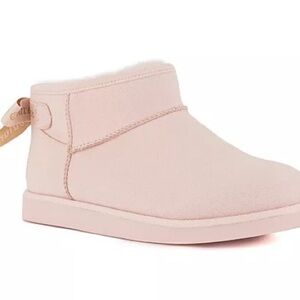 Women’s Juicy Couture Pink Bow Mini Boots